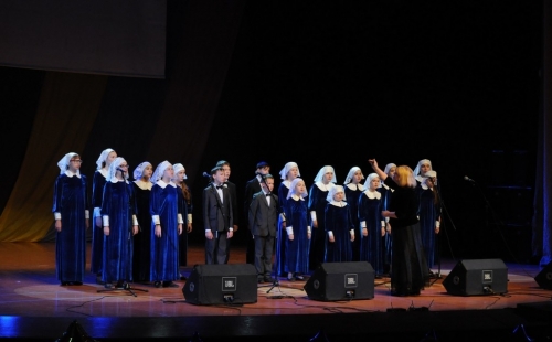 14 ноября во дворце культуры «губернаторский» состоялся благотворительный концерт «цветные сны евы изнаировой»