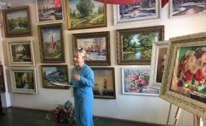 центр татарской культуры приглашает посетить выставку картин местных художников