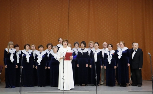 во дворце «губернаторский» прошел концерт народного коллектива академического камерного хора