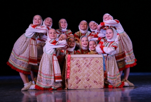 народный коллектив ансамбль танца «симбирские узоры»
